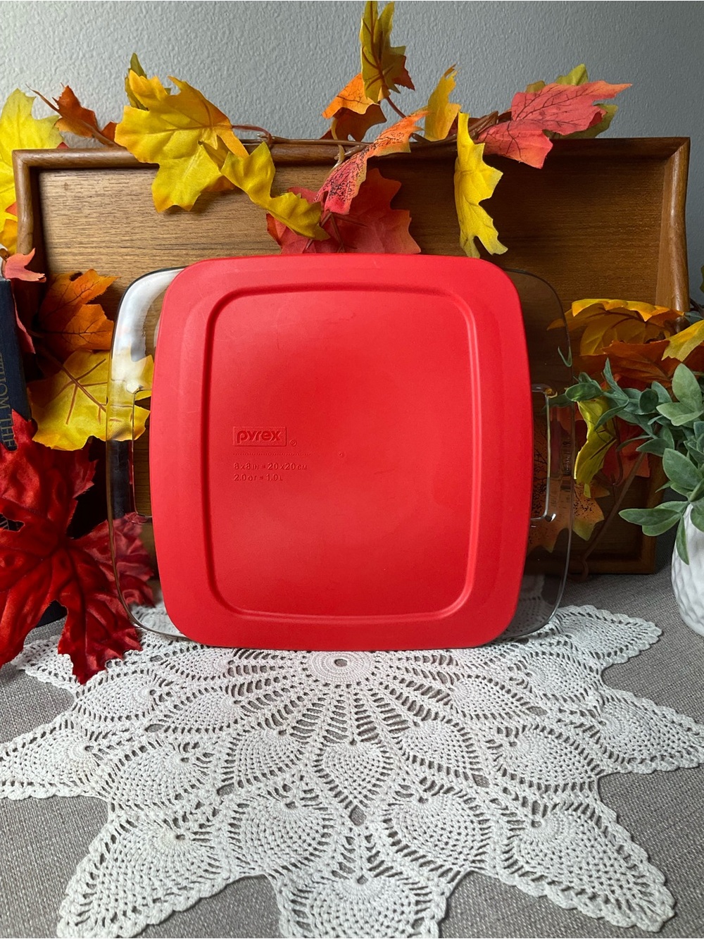 Pyrex Easy Grab 2 Qt 8x8 Glass Baking Dish With Red Lid - Picture 2 of 5